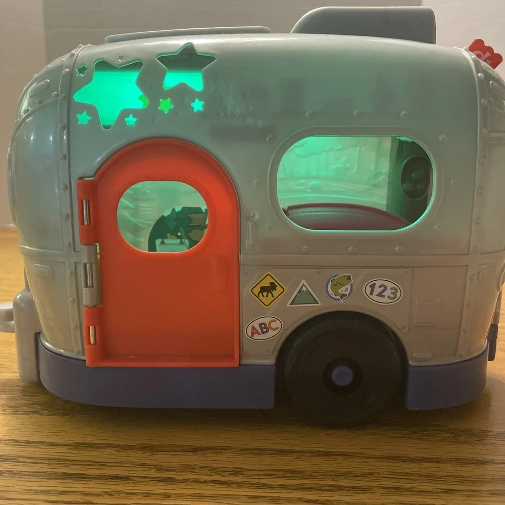 Fisher Price Little People Learning RV Camper TRAILER Songs Sound Lights Hammock